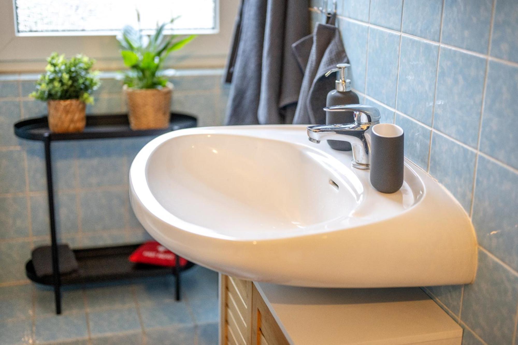 Suedstadt-Oase 1 Komfort Mit 2 Sz Und Balkon Koblencja Zewnętrze zdjęcie
